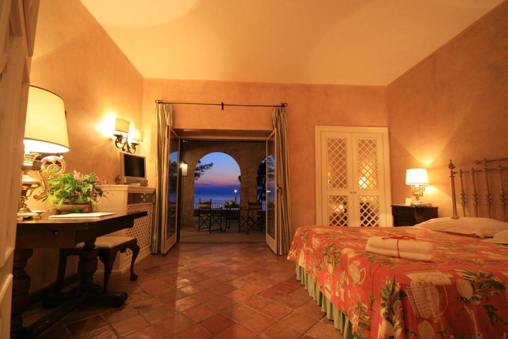 Hotel Porto Pirgos Parghelia Extérieur photo
